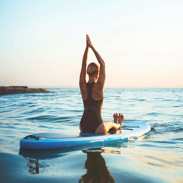 Trip Ibiza - FitReisen - Im Aktiv- und Sporturlaub tanken Sie Energie & stellen sich neuen Herausforderungen, z.B. beim Yoga, Klettern oder Tennis